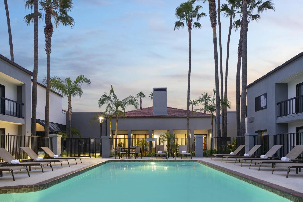 Courtyard By Marriott Los Angeles Hacienda Heights Orange County Exterior foto